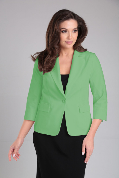 Летний полуприлегающий жакет зеленого цвета с карманами LeNata 12413 салатовый - фото 1