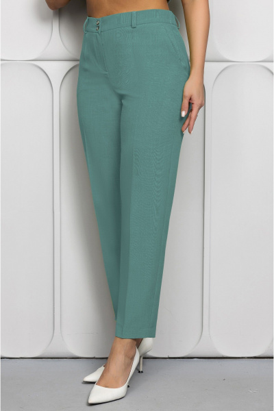 Дизайнерский брючный костюм с резинкой и скрытым поясом Gold Style 2614 изумрудный - фото 9