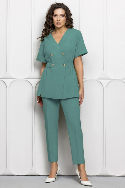 Дизайнерский брючный костюм с резинкой и скрытым поясом Gold Style 2614 изумрудный - фото 1