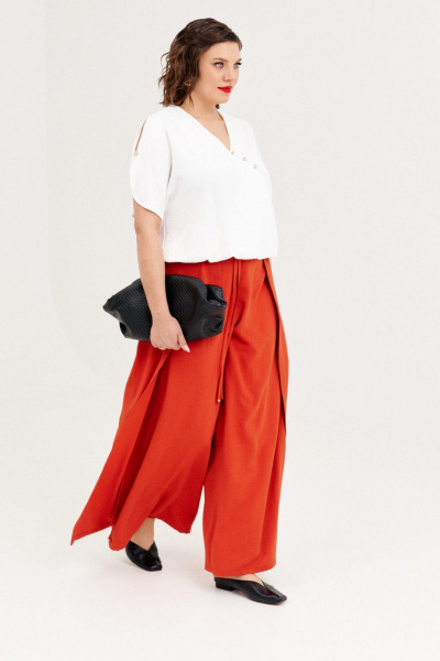 Блуза и брюки из вискозы и текстиля с запахом и резинкой летний комплект Almirastyle 361 коралл,белый - фото 6