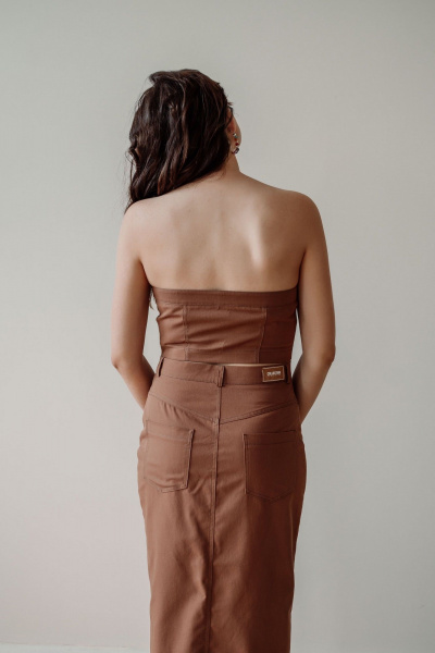 Коричневый жилет-бандо из джинсовой ткани для образов ERTANNO 2049 табачный - фото 3