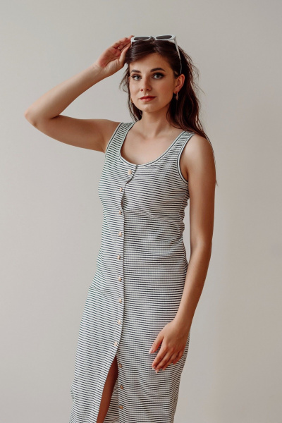 Синее трикотажное платье с металлическими пуговицами ERTANNO 2112 белый/синий - фото 10