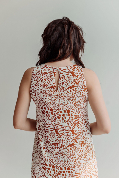 Легкое летнее платье А-силуэта из вискозы без рукавов ERTANNO 2118 молочный/коричневый - фото 7