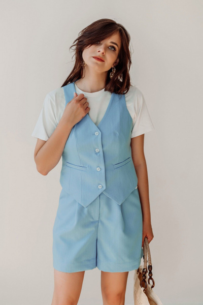 Голубой комплект жилет и шорты из костюмной ткани ERTANNO 2120-г голубой - фото 6