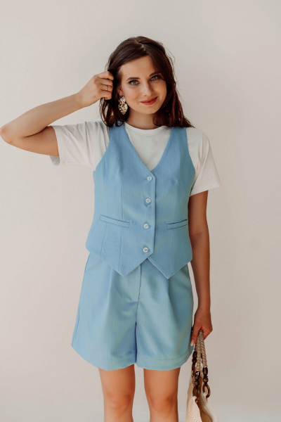 Голубой комплект жилет и шорты из костюмной ткани ERTANNO 2120-г голубой - фото 5