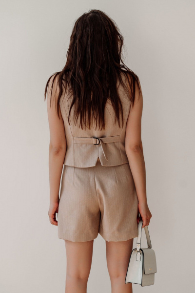 Бежевый костюм жилет и шорты из текстильных материалов ERTANNO 2120-к кофейный - фото 4