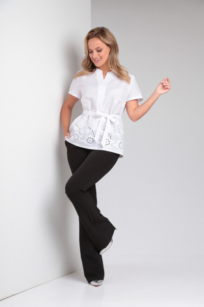 Белая стильная блузка с нагрудными вытачками и поясом Modema м.753 - фото 8