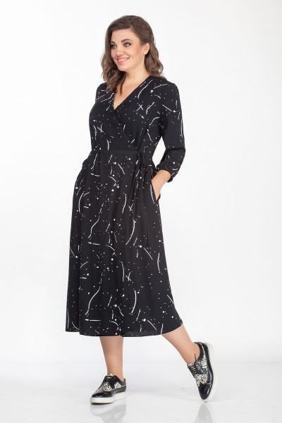 Платье на запах с принтом и длиной по линии талии Anna Majewska 1395 черно-белый - фото 1