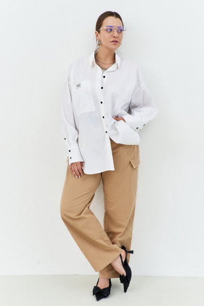 Рубашка оверсайз из хлопка с мужским стилем и ассиметричным низом THÉA club 1002 белый - фото 2