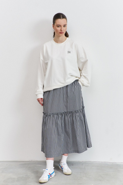 Оверсайз свитшот из трикотажа с удлиненным силуэтом THÉA club 2002 молочный - фото 8