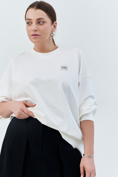 Оверсайз свитшот из трикотажа с удлиненным силуэтом THÉA club 2002 молочный - фото 5