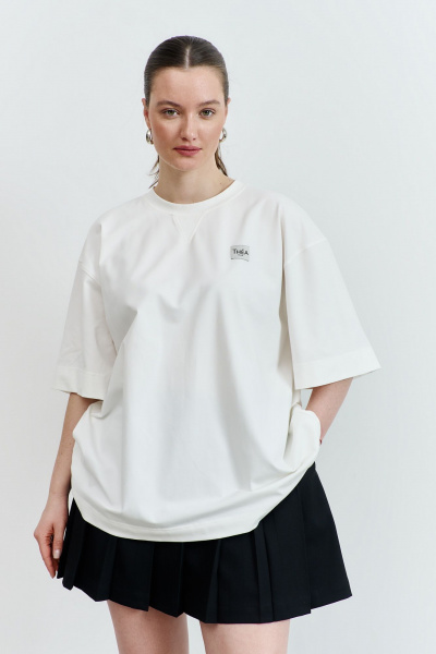 Длинная футболка с нашитой лейбой из хлопкового трикотажа THÉA club 3001 молочный - фото 1