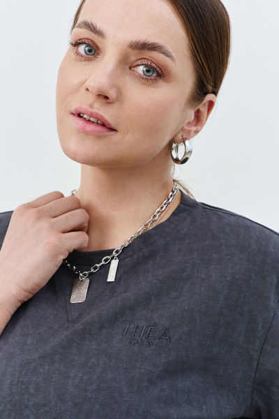 Футболка из хлопкового трикотажа с коротким рукавом и фирменной вышивкой THÉA club 3003 графитовый - фото 5