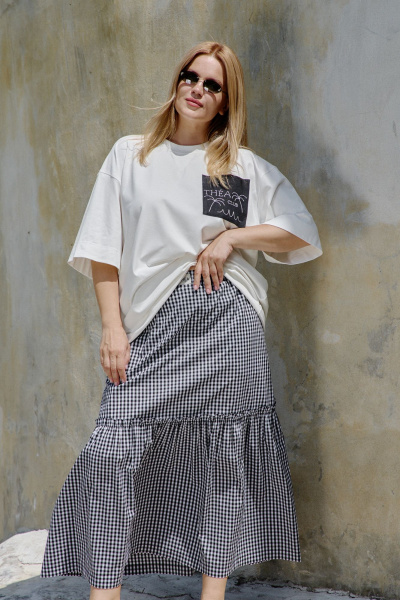 Оверсайз футболка с контрастным накладным карманом из хлопка THÉA club 3004 молочный - фото 11