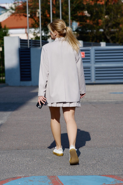 Жакет из костюмной ткани с застежкой на роговые пуговицы THÉA club 4001 жемчужно-серый - фото 6