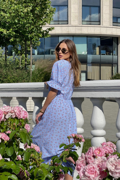 Платье миди с цветочным принтом и короткими рукавами Skipper Design 4425-к голубой - фото 4