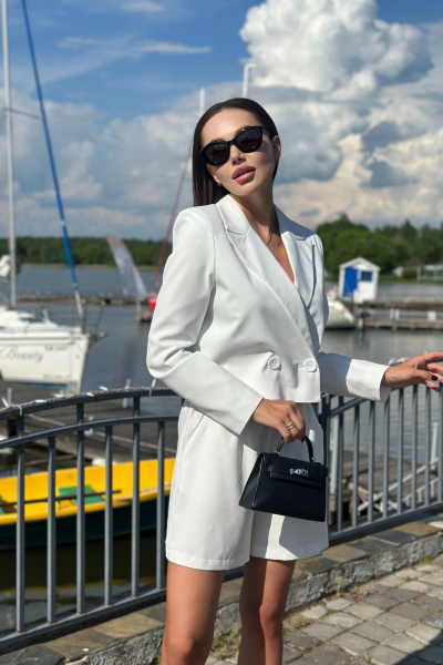 Шорты из костюмной ткани с резинкой на талии Skipper Design 714 белый - фото 3