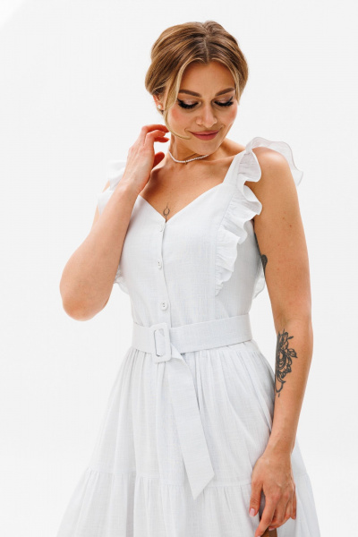 Летнее платье-сарафан из льна с рюшами и отрезной талией AVRIL 1012 белый - фото 5