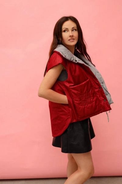 Демисезонный жилет из яркой ткани с вырезом и застежкой MASHA SKORINA MS-VB-6-002 - фото 11