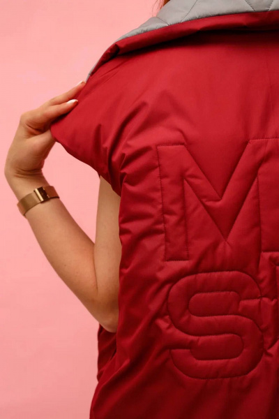 Демисезонный жилет из яркой ткани с вырезом и застежкой MASHA SKORINA MS-VB-6-002 - фото 10