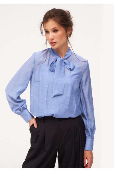 Блуза из вискозы с бантом и воротником стойкой KaVaRi 4016 голубой - фото 5