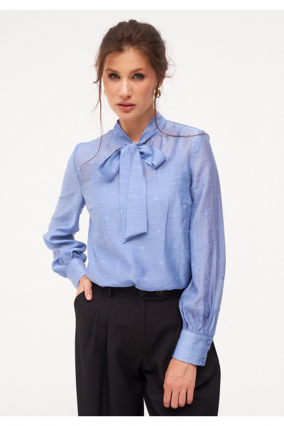 Блуза из вискозы с бантом и воротником стойкой KaVaRi 4016 голубой - фото 4