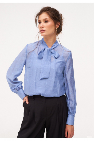Блуза из вискозы с бантом и воротником стойкой KaVaRi 4016 голубой - фото 3