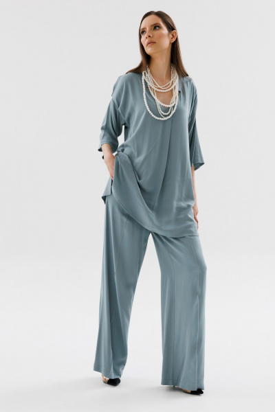 Костюм 2-ка с блузой и брюками свободного кроя NikVa 562-2 серый - фото 5