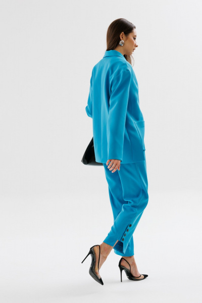 Костюм жилет и брюки с асимметричным низом NikVa 566-1 голубой - фото 8