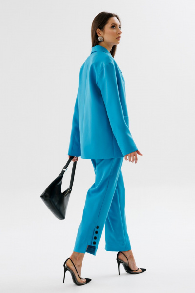 Костюм жилет и брюки с асимметричным низом NikVa 566-1 голубой - фото 4