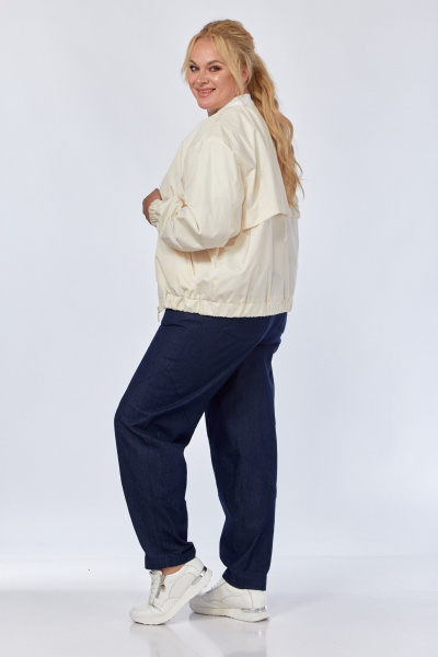 Ветровка с кокеткой и стойкой для демисезона Felice Woman 2489 молочный - фото 3