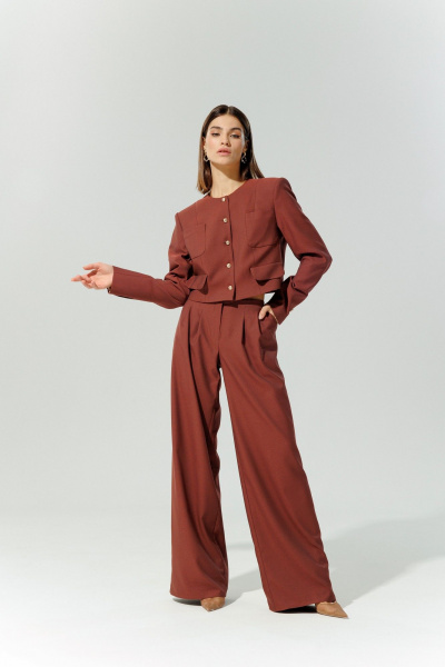 Короткий жакет в стиле Шанель из текстиля для делового образа DEVITA 4013 винный - фото 1