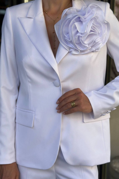 Костюм из жакета и брюк классического стиля из текстиля Temper 134 белый - фото 3