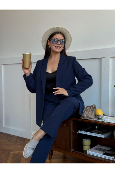 Летний деловой костюм из вискозы: жакет и узкие брюки Dilana VIP 2056/1 синий - фото 3