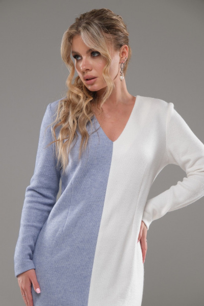 Платье трикотажное зауженное с V-образным вырезом Galean Style 950 белый/голубой - фото 8