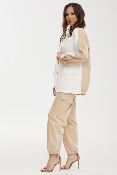 Костюм: жакет-бомбер и карго брюки с карманами из текстиля Магия моды 2474 белый-беж - фото 4