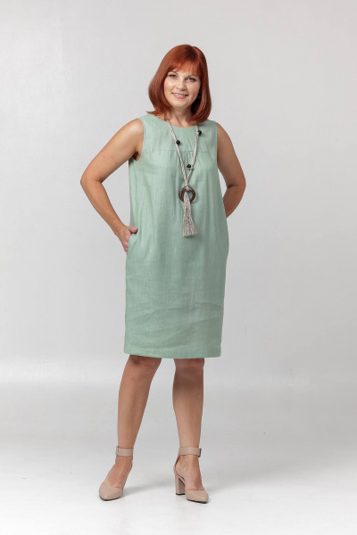 Зеленое платье бочонкового кроя с карманами и вырезом Соджи 627 зеленый - фото 1
