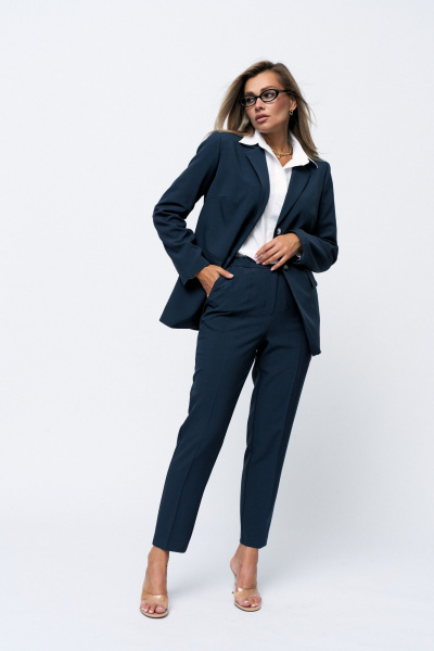 Женский деловой костюм с жакетом и классическими брюками Verita 2316 - фото 13