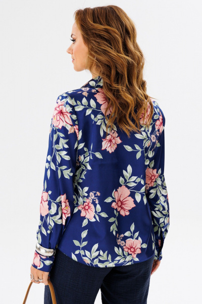 Блуза женская из атласной ткани с воротником стойкой и рукавом Anastasia 1134.1 синий(принт_цветы) - фото 9
