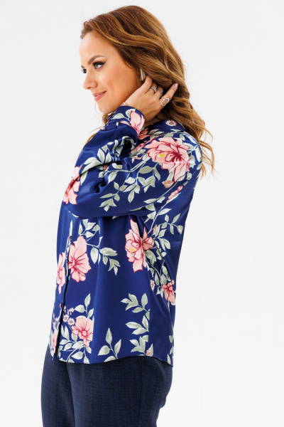 Блуза женская из атласной ткани с воротником стойкой и рукавом Anastasia 1134.1 синий(принт_цветы) - фото 7