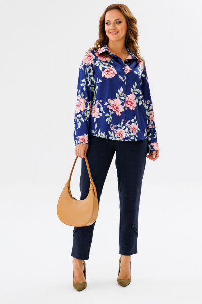 Блуза женская из атласной ткани с воротником стойкой и рукавом Anastasia 1134.1 синий(принт_цветы) - фото 3