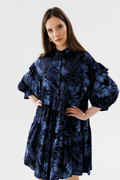 Демисезонное платье А-силуэта с рюшей и сборками NikVa 700-2 листья_индиго - фото 2