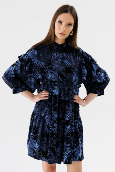 Демисезонное платье А-силуэта с рюшей и сборками NikVa 700-2 листья_индиго - фото 7