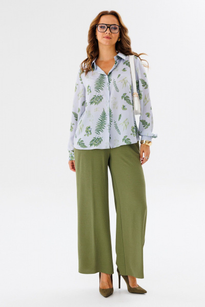 Костюм из англ. ткани с рубашкой и брюками свободного кроя Anastasia 1140.1 серо-голубой/олива - фото 8