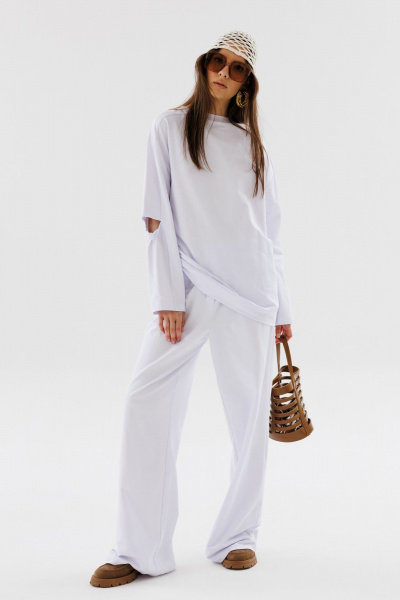 Джемпер свободного кроя с вязаным декором NikVa 704-3 молоко - фото 6