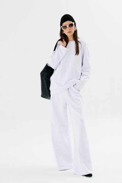 Брюки свободного кроя из трикотажа с карманами NikVa 705-1 молоко - фото 1