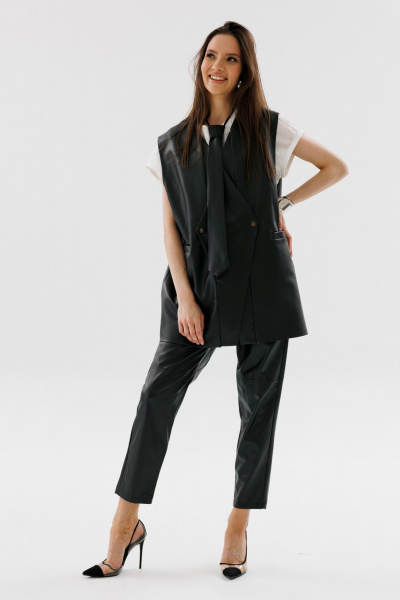 На каждый день костюм 3 предмета из экокожи с жилетом, брюками и галстуком NikVa 732-1 чёрный - фото 6