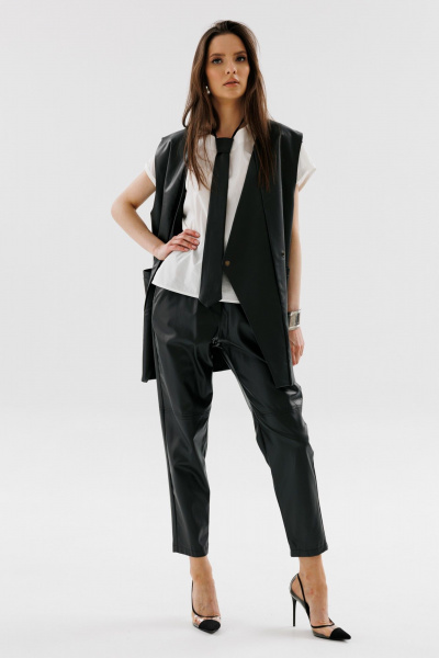 Брюки из экокожи с горизонтальным рассечением в области колена NikVa 733-1 чёрный - фото 2