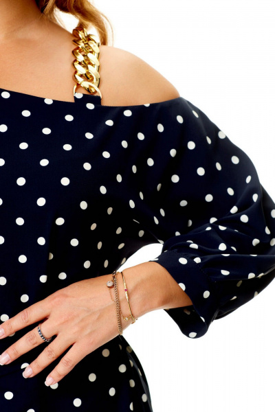 Элегантное платье с ассиметричной горловиной и разрезами VI ORO VR-1141 темно-синий+мелкий_горох - фото 10