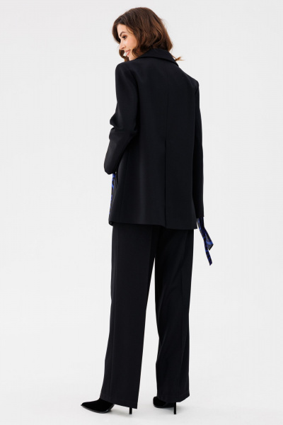 Жакет из костюмной ткани полуприлегающий демисезон EOLA 2599 черный - фото 3